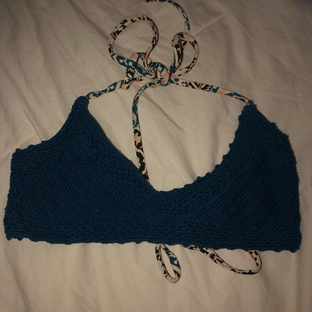 Knitted bikini top